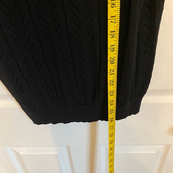 Boutique Molly Bracken Luna Ruffle Knit Top Black size Medium New - Picture 8 of 9